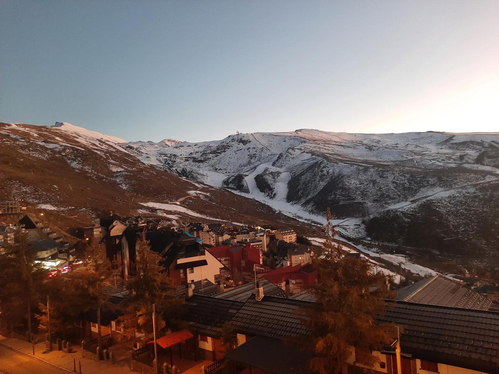 Estudio Snowport Sierra Nevada Room photo